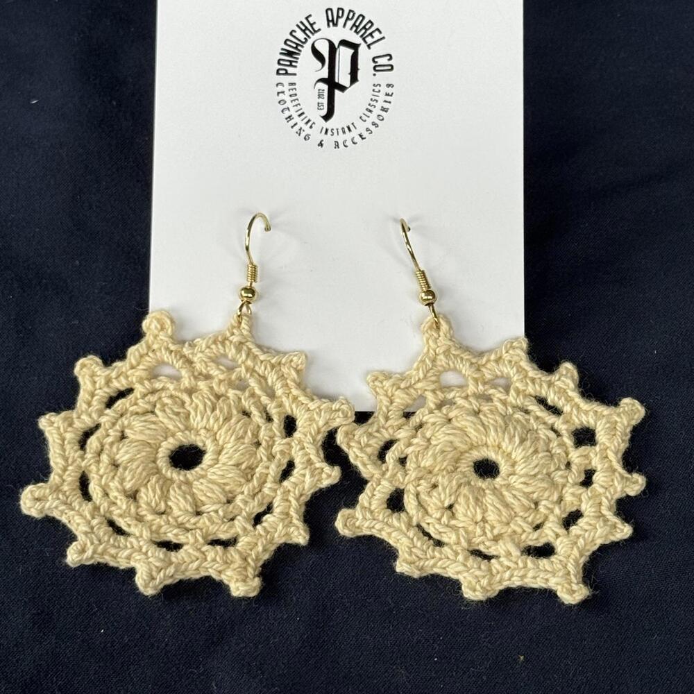 NWT PANACHE CO. Crochet Cream Ivory Earring Floral Doily Snowflake